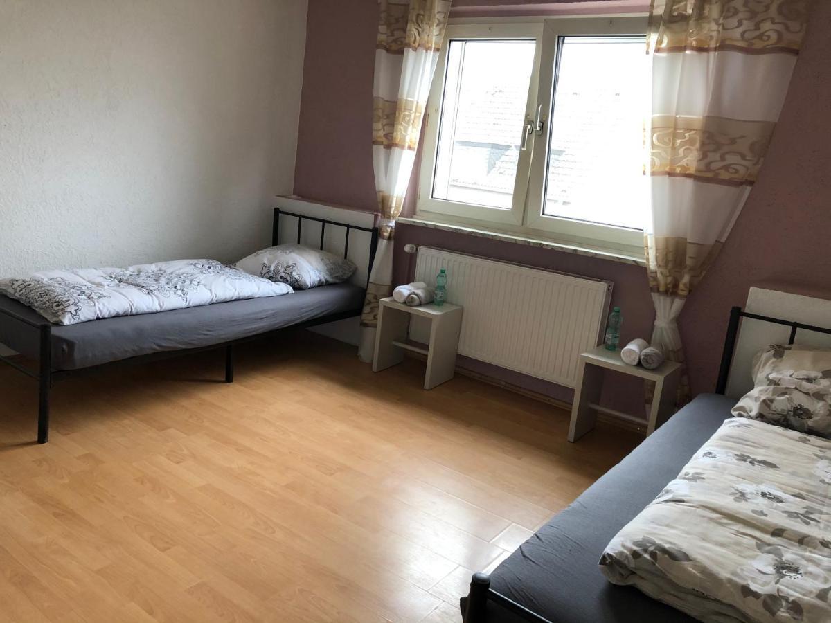 M/P Apartment Дуйсбург Екстериор снимка
