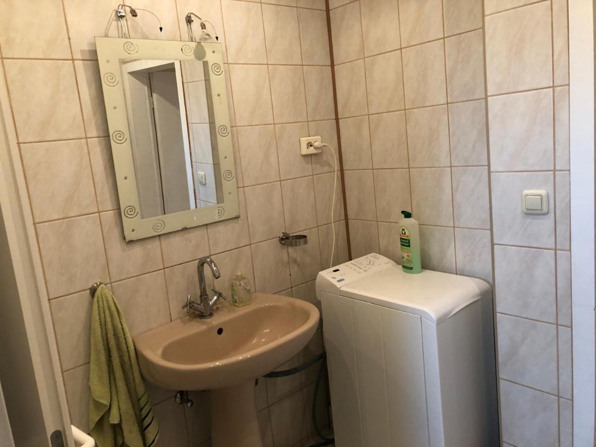 M/P Apartment Дуйсбург Екстериор снимка
