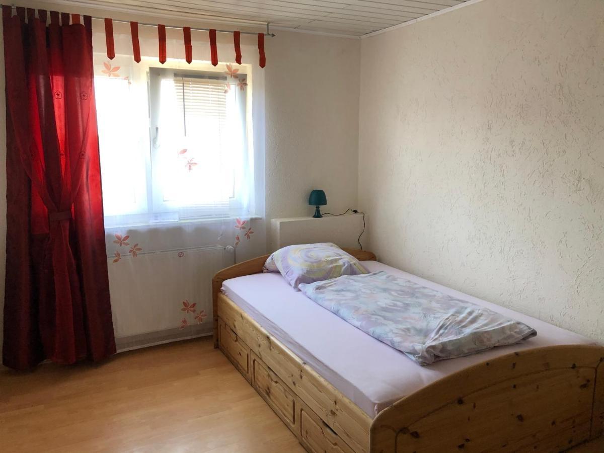 M/P Apartment Дуйсбург Екстериор снимка